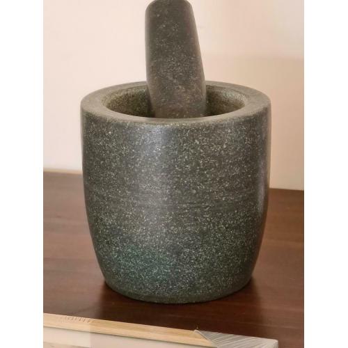 2 pestle and mortar(s)