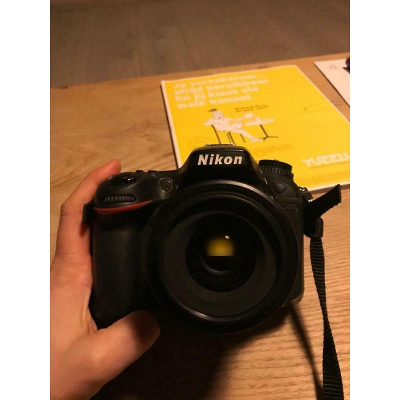 Nikon D7100  f-s nikkor 35mm 1:1.8g en een sigma 17-50 1:2.8