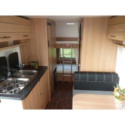 te koop caravan LMC style 490 k en voortent Vercovan