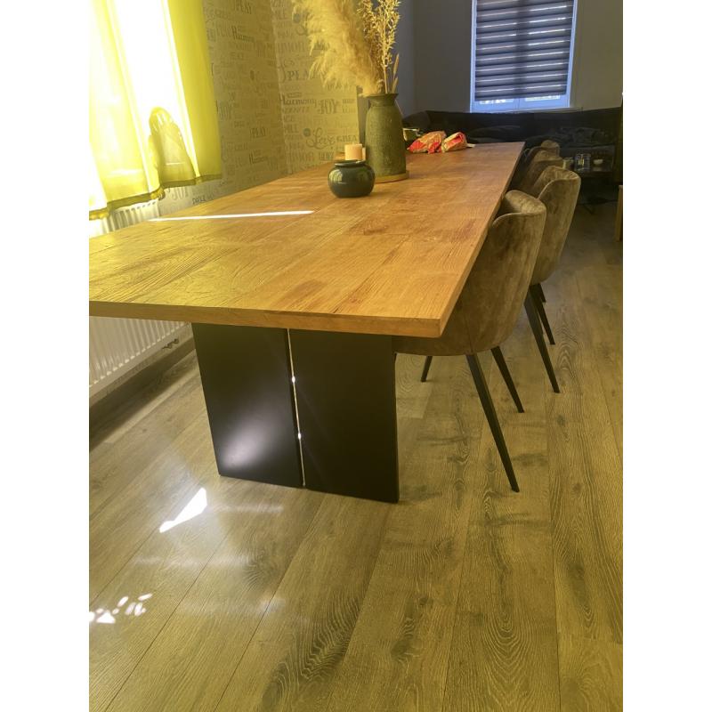 Eettafel Hout/zwart (1 jaar oud!) 3meter lang en zeer zwaar.