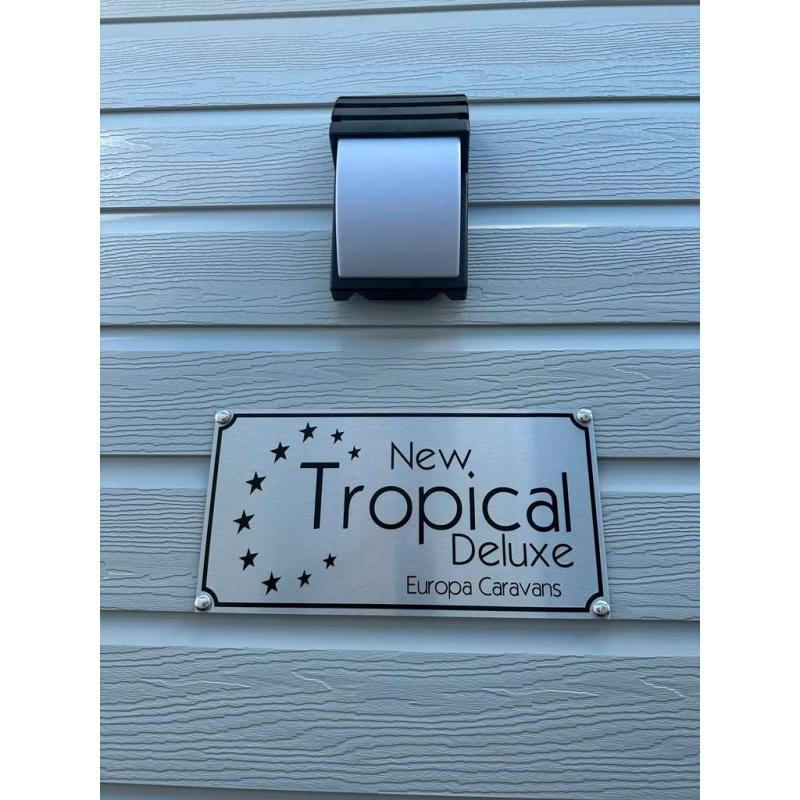 New tropical 900x370 op stock interessante condities