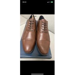 Chaussures classique neuf emballé taille 42