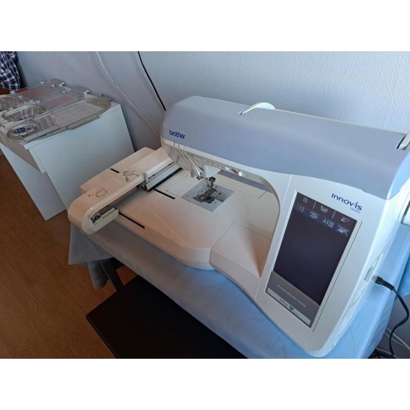 Borduurmachine Innovis 1500D