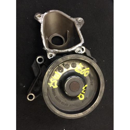 Waterpomp BMW E90 E91 330d E60 E61 530D m57 motoren