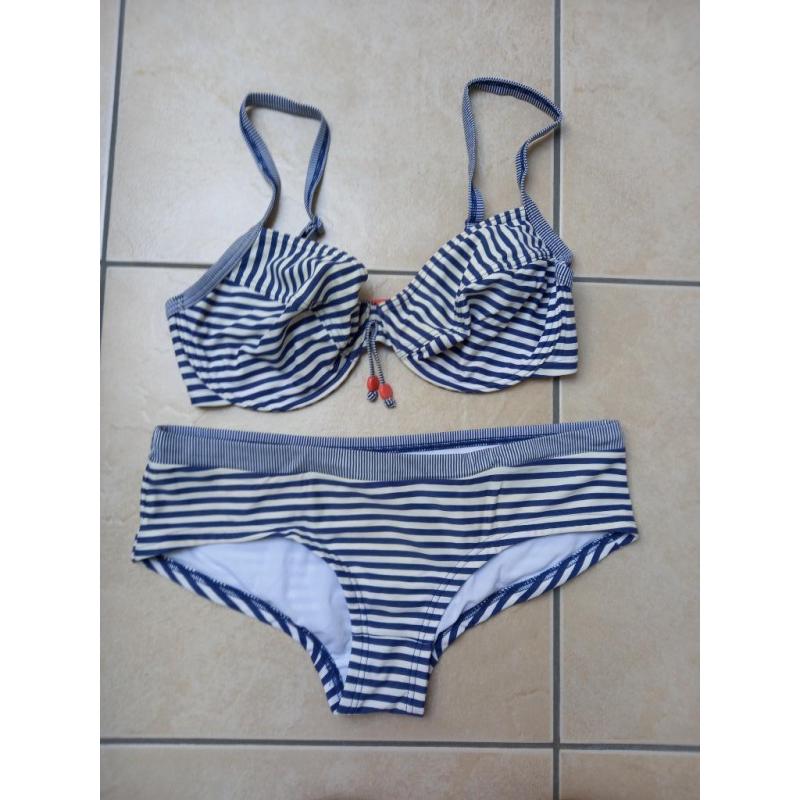 Blauw witte bikini Esprit maat 42D