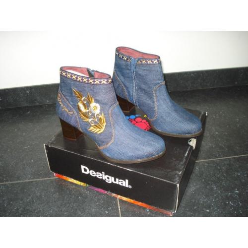 schoen desigual. Maat 37. Nooit gedragen.