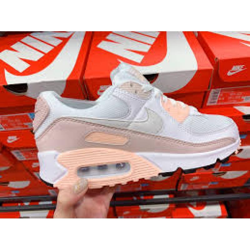 Nike air max 90 maat 35 t/m 46 verschillende kleuren  €40  made in China