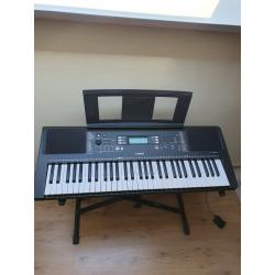 Yamaha keyboard PSR-E373