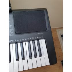 Yamaha keyboard PSR-E373