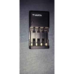 OPLADER VARTA VOOR 4 BATTERIJEN