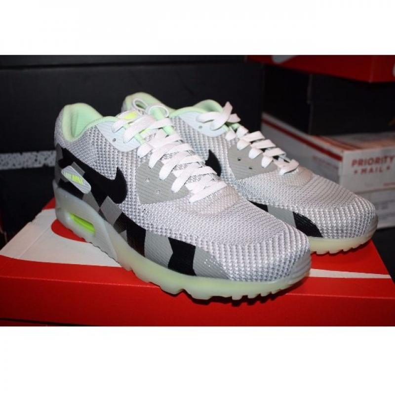 Nike air max 90 maat 35 t/m 46 verschillende kleuren  €40  made in China