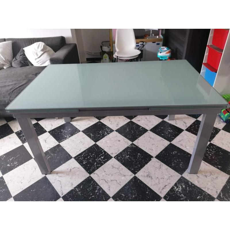 Eettafel te koop