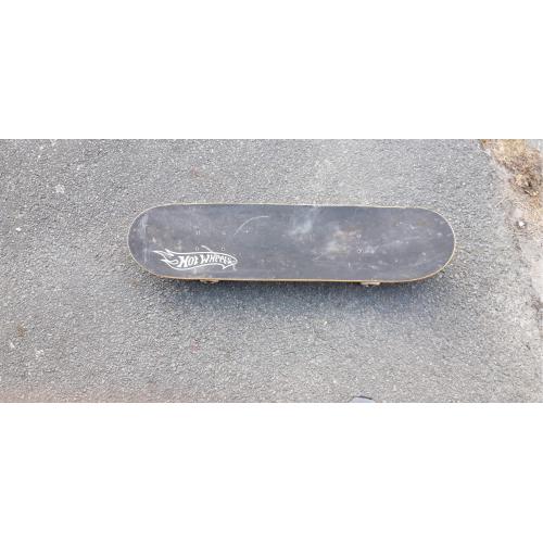 Skateboard hot wheels