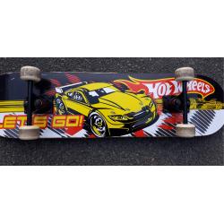 Skateboard hot wheels