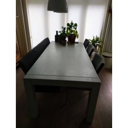 Eettafel met bank stoelen